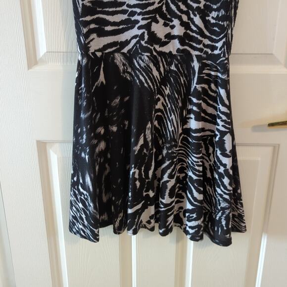 EUC Love Ady Dress, M - Picture 3 of 7